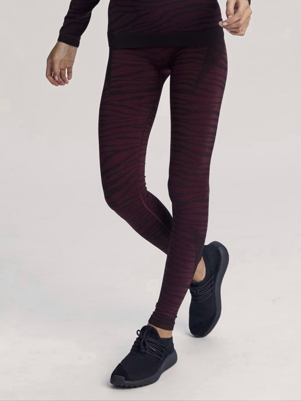 Varley Rosewood leggings Zinfandel Zebra dark red athletic women's size small